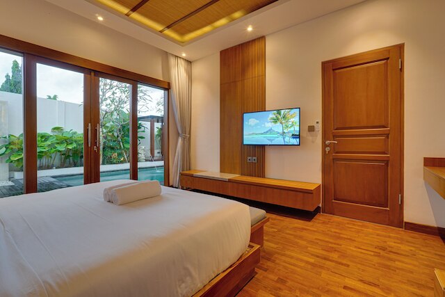 ヴィラ タマン スミニャック スイート 01