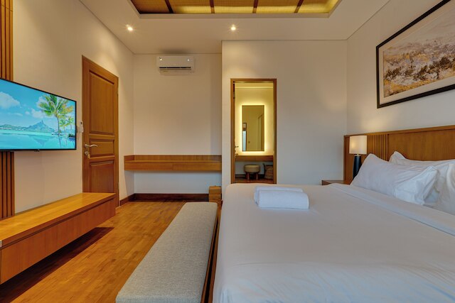 ヴィラ タマン スミニャック スイート 01