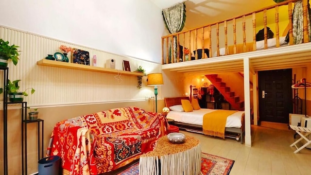 Shanghai Hills & Aromahome Palette with balcony