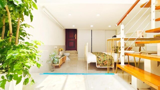 Shanghai Hills & Aromahome Modern Cottage Home Retreat