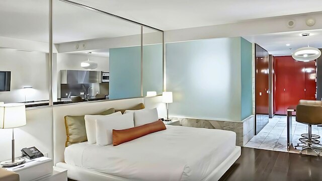 ストリップスイート パームズ プレイス ホテル/リゾート & カジノ