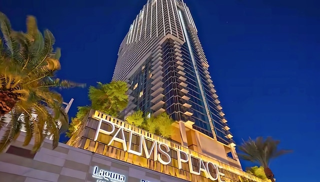 ストリップスイート パームズ プレイス ホテル/リゾート & カジノ