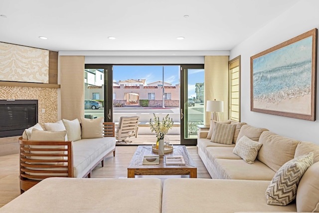 200 イースト バルボア オーシャンビュー ルーフトップ ステップス トゥ サンド、ピア、ボードウォーク & ダイニング