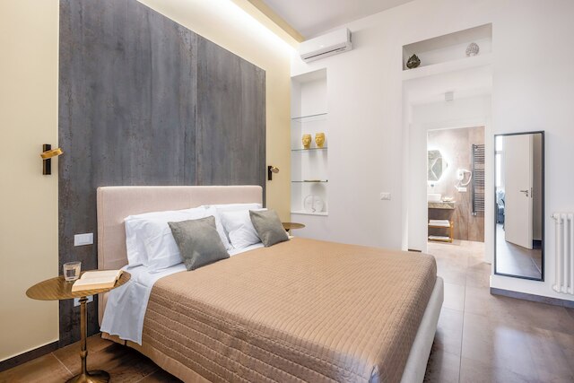 カスタ ディヴァ フェルヴォーレ アパートメンツ