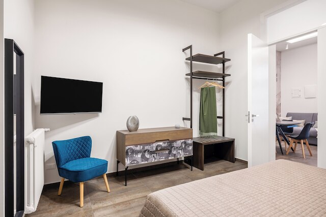 カスタ ディヴァ フェルヴォーレ アパートメンツ