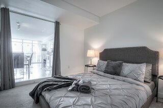 スカイライン ウォーターフロント リトリート