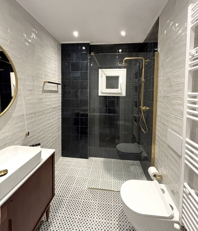 シガシガ ラグジュアリー アクロポリス アパート