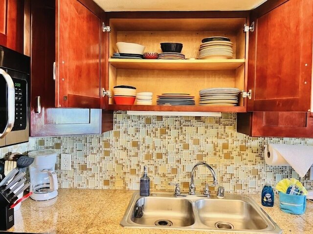 ルアナ カイ A104 2 ベッドルーム コンド