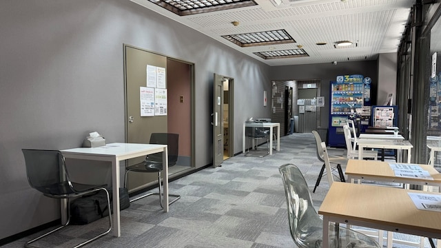 アンバー ホステル