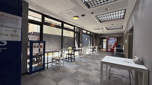 アンバー ホステル