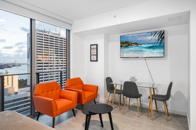 ウェイクアップ トゥ シティビューズ プール ジム ハイスピード WiFi