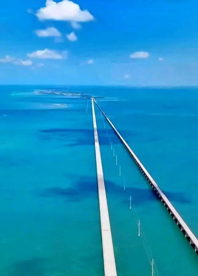 リラックス アバブ マイアミ スカイライン ビューズ ジム プール