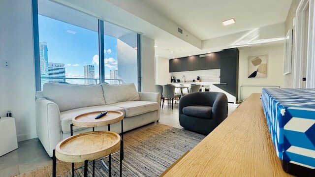 ア ギャラリー イン ザ スカイ レア コーナー ユニット プール ジム