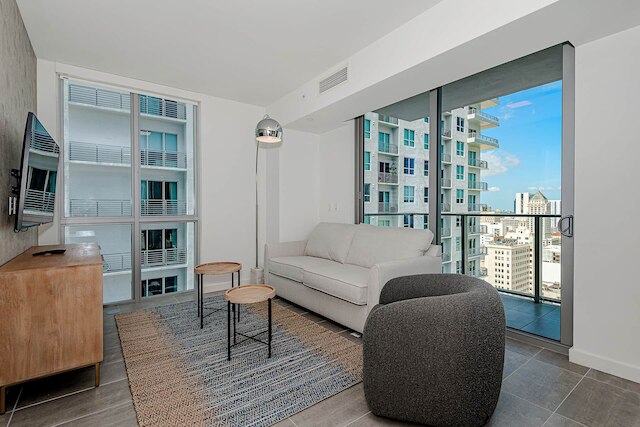 ア ギャラリー イン ザ スカイ レア コーナー ユニット プール ジム