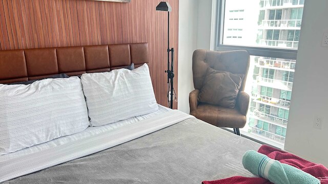 ホエア ザ スカイライン スリープス ルーフトップ プール ジム