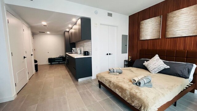 ホエア ザ スカイライン スリープス ルーフトップ プール ジム