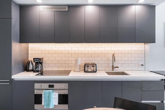 プール ジム ビューズ ア ピースフル ポーズ イン ダウンタウン