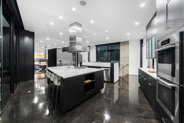 グラス マンション - シック グラス ヴィラ イン LA ヒルズ ウィズ ビューズ、スタイル & セレニティ