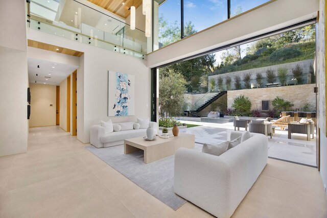 ハットン ヴィラ - 5 ベッドルーム リトリート イン アイコニック ビバリー ヒルズ オアシス