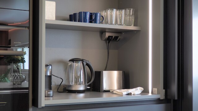 スイート ウィズ サウナ & ジャグジー in カンッピ