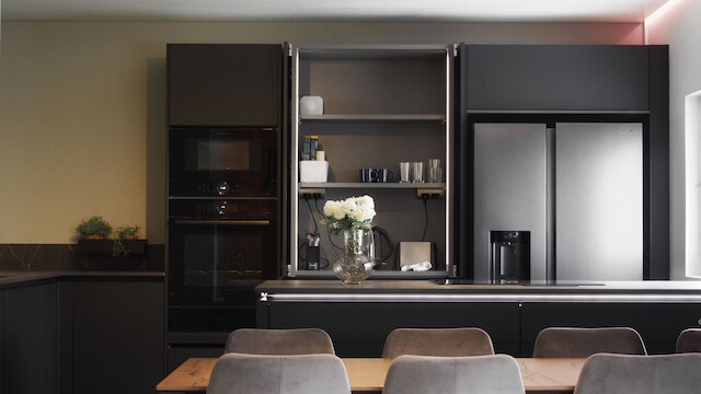 スイート ウィズ サウナ & ジャグジー in カンッピ