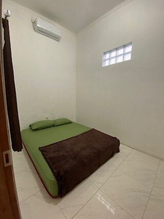 プラウィロタマン ホームステイ シャリア