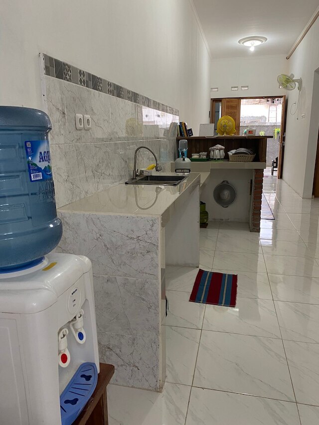 プラウィロタマン ホームステイ シャリア