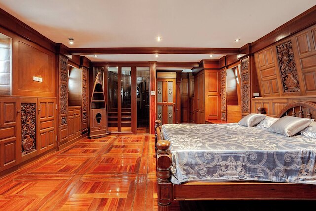 ラグジュアリー アイコニック ロイヤル ボート プール ヴィラ ノース パタヤ