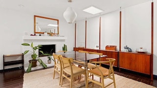 アップステイ コンテンポラリー 4 ベッドルーム ファミリー ホーム ウィズ ガーデン