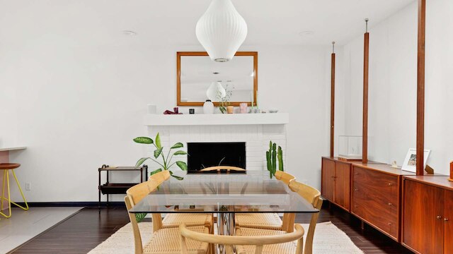 アップステイ コンテンポラリー 4 ベッドルーム ファミリー ホーム ウィズ ガーデン