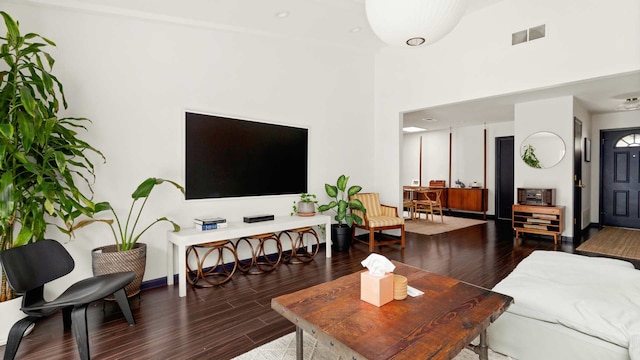 アップステイ コンテンポラリー 4 ベッドルーム ファミリー ホーム ウィズ ガーデン