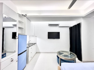 330スクエアフィート 3 モダン ステイ ウィズ サウナ プール