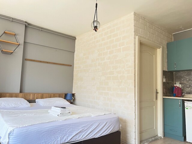 レブ スイート ブティック ホテル