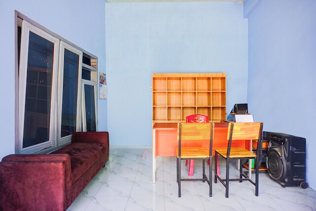 ホテル O クローブ ナリ ホームステイ