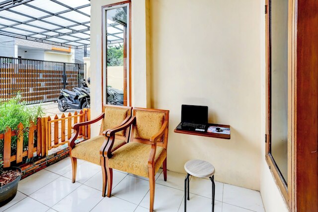 OYO 4009 ジャブシモ シャリア ニア ルマ サキット ミトラ クルアルガ ケマヨラン