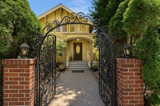 ラージ キャピトルヒル ホーム ファミリー リトリート