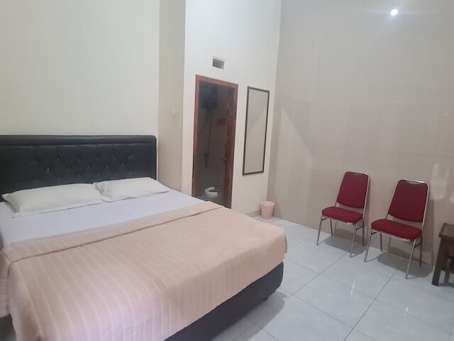 ホテル O アルジュナ ゲストハウス シャリア