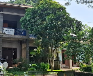 ホテル O アルジュナ ゲストハウス シャリア