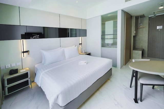 グランド ウィズ ホテル プラクシス スラバヤ