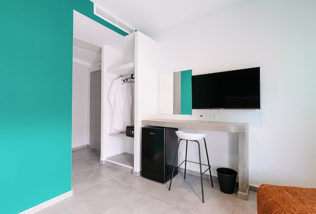 11 リーズンズ ホワイ メタクスルジオ