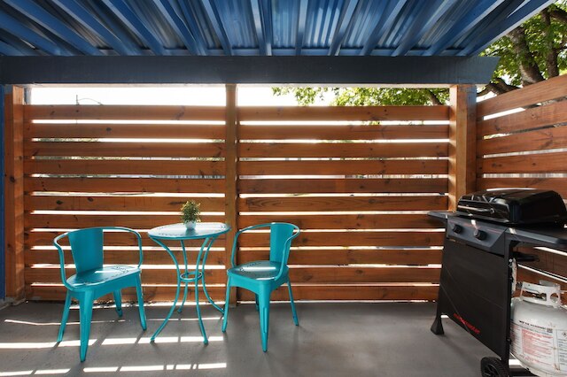 コージー-シック 2ベッドルーム パティオ アイディアル フォー グループス