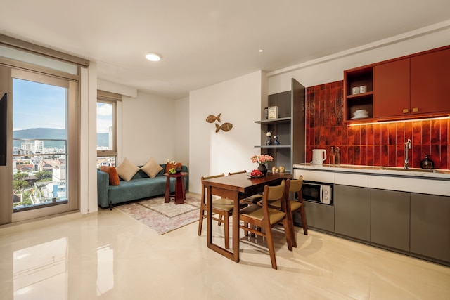 アンバー ベイ ホテル & スイーツ ダナン