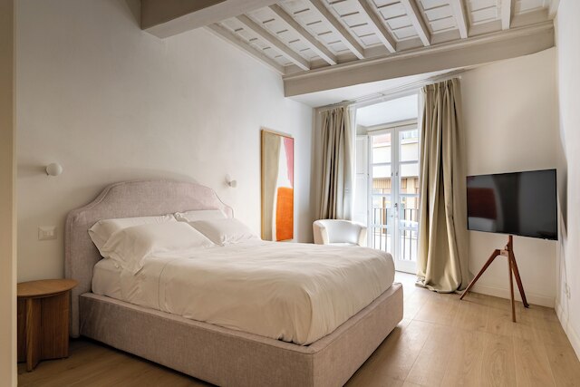 デサービ ラグジュアリー アパートメンツ