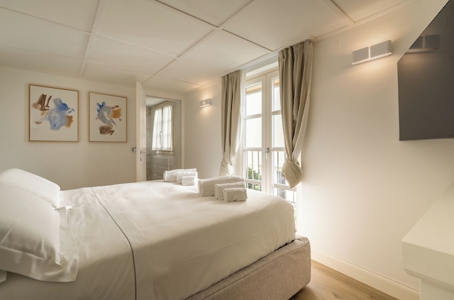 デサービ ラグジュアリー アパートメンツ