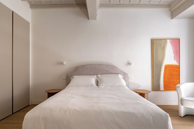 デサービ ラグジュアリー アパートメンツ