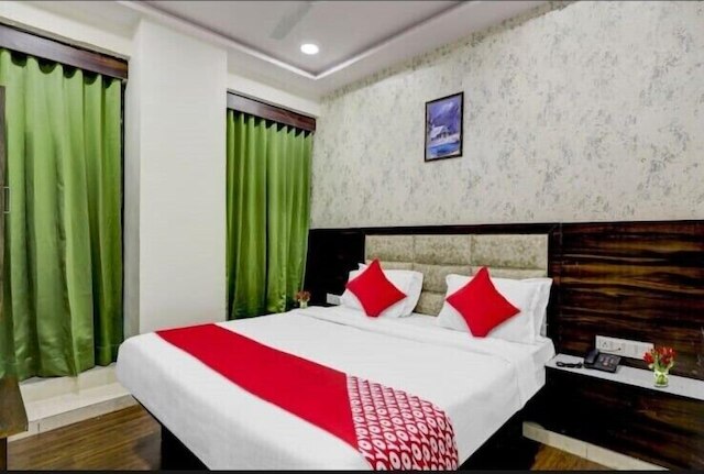 ホテル サロヴァー イン C G ロード