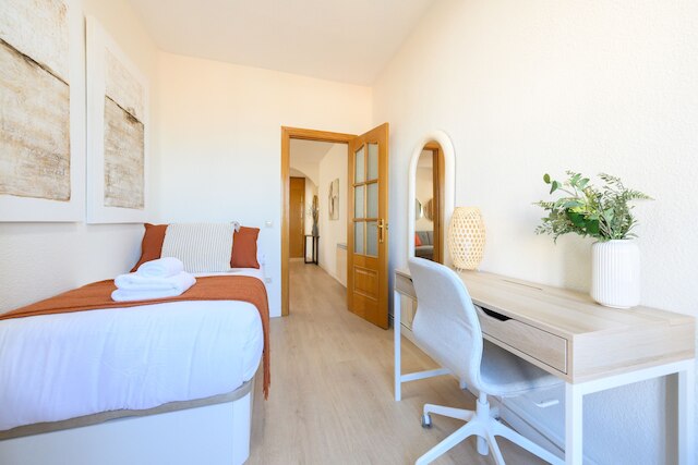 エム アール126 ピソ デ ドス ドルミトリオス-テラサ イ バルコン