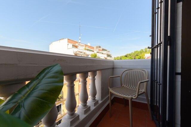 エム アール126 ピソ デ ドス ドルミトリオス-テラサ イ バルコン