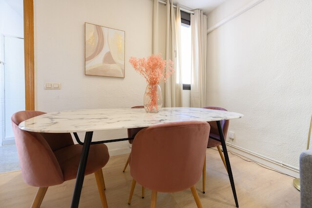 エム アール126 ピソ デ ドス ドルミトリオス-テラサ イ バルコン