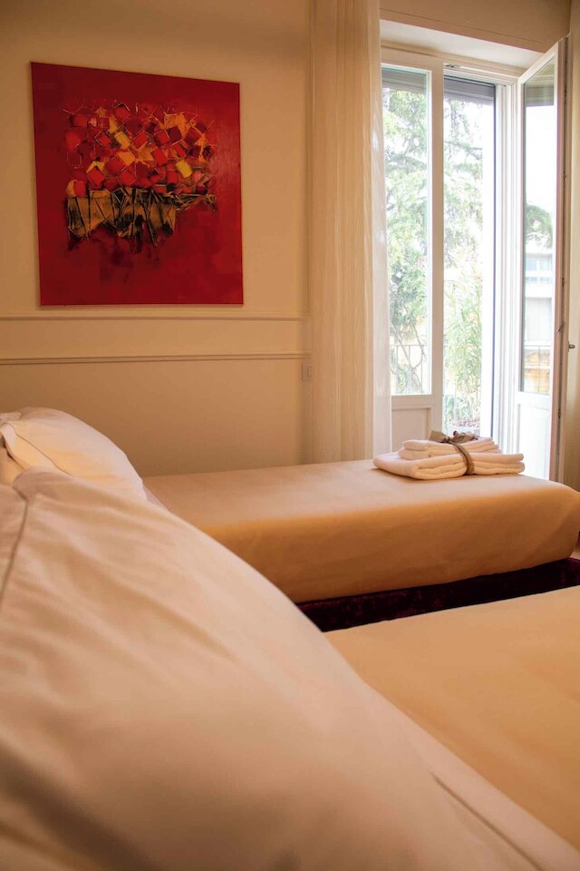 マリ ラグジュアリー ルームズ アンド スイーツ